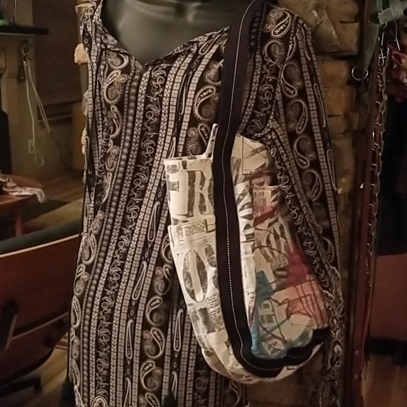 Roxy canvas black and white fun tote!! - Picture 7 of 7